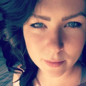 Meet your Posher, Deanna